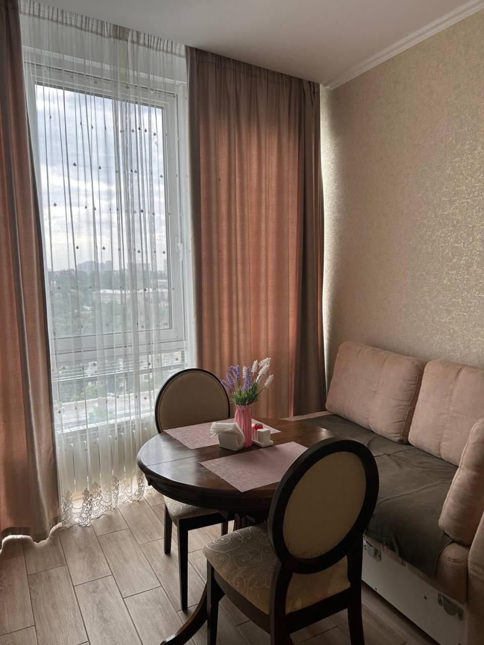 Apart Assistant On Smart Plaza Kiev Luaran gambar